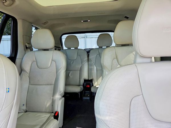2020 VOLVO XC90