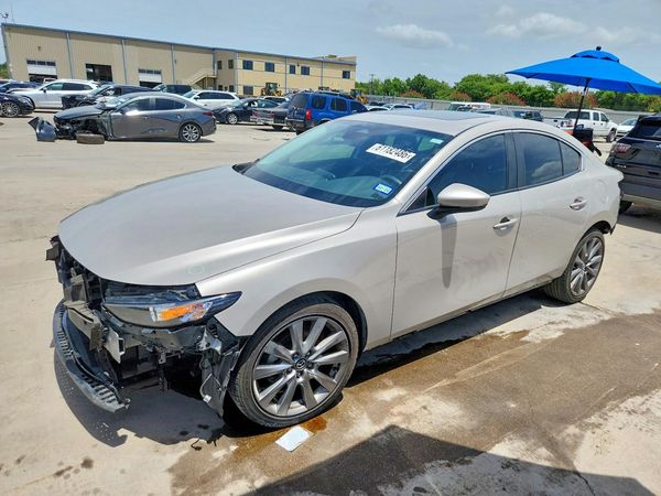 2024 MAZDA 3 Preferred Package