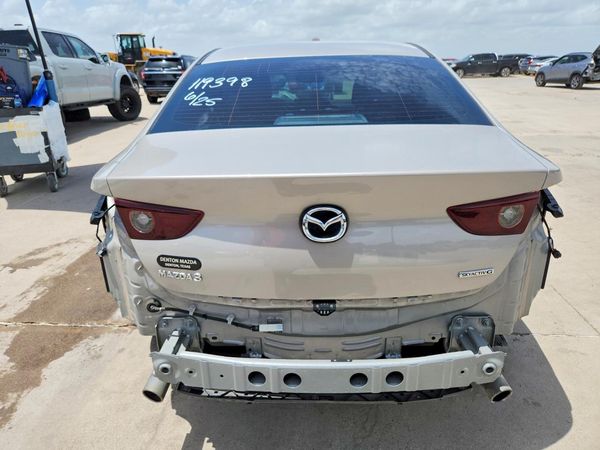 2024 MAZDA 3 Preferred Package