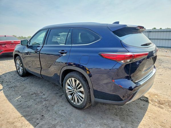 2021 TOYOTA HIGHLANDER Platinum