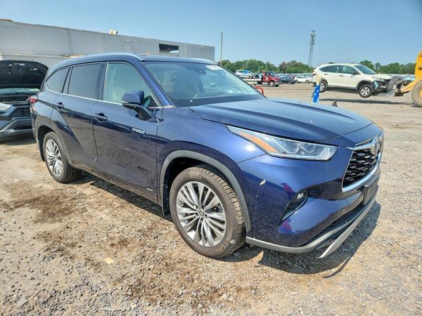 2021 TOYOTA HIGHLANDER Platinum