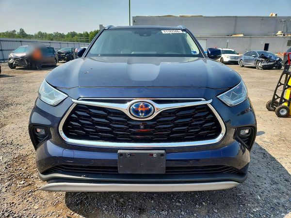 2021 TOYOTA HIGHLANDER Platinum