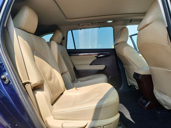 2021 TOYOTA HIGHLANDER Platinum