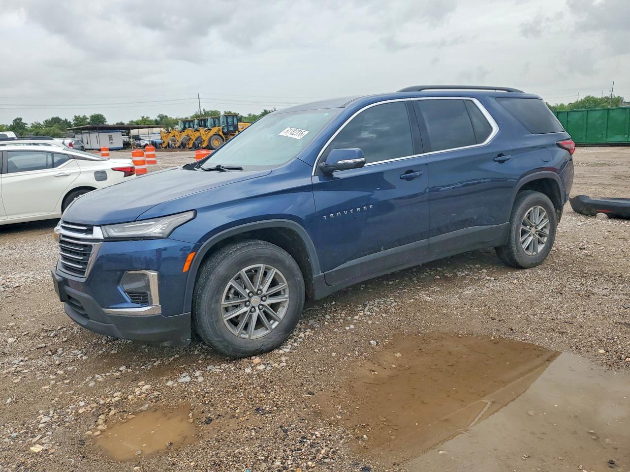 2023 CHEVROLET TRAVERSE LT