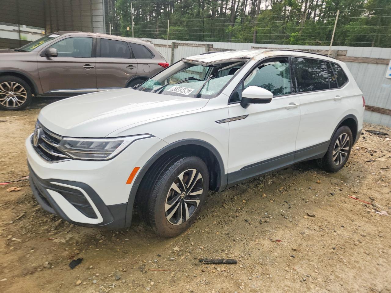 2022 VOLKSWAGEN TIGUAN S — Front 3/4