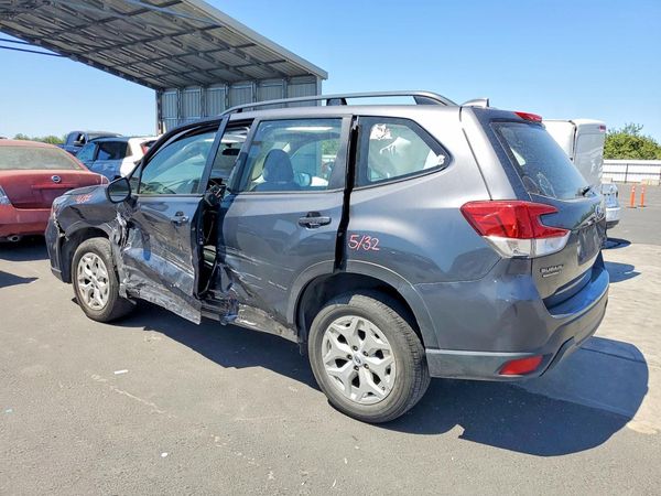 2021 SUBARU FORESTER Base