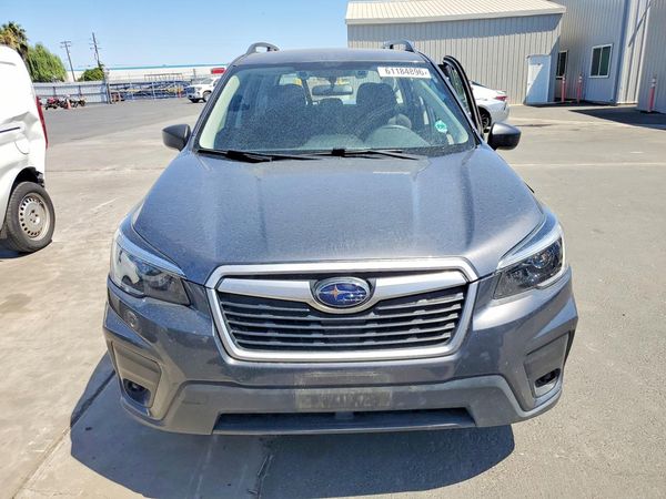 2021 SUBARU FORESTER Base