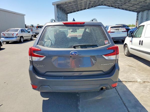 2021 SUBARU FORESTER Base