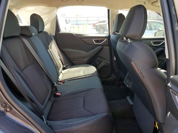 2021 SUBARU FORESTER Base
