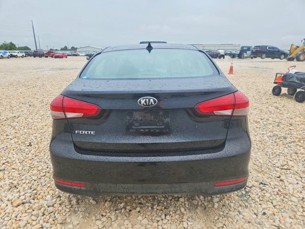 2018 KIA FORTE LX Base