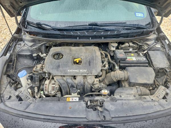 2018 KIA FORTE LX Base