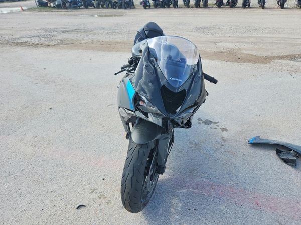 2025 KAWASAKI ZX636