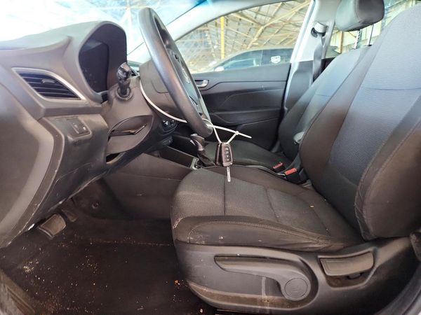 2019 HYUNDAI ACCENT SE and SEL