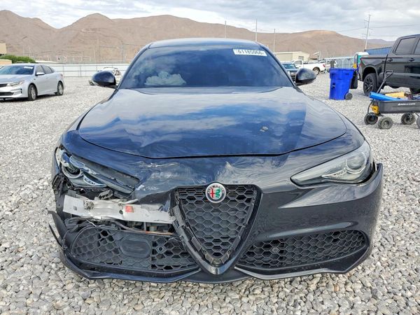 2022 ALFA ROMEO GIULIA TI RWD