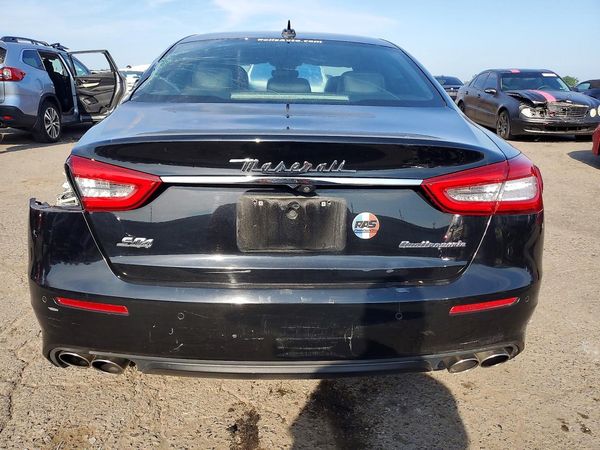 2018 MASERATI QUATTROPORTE Essence