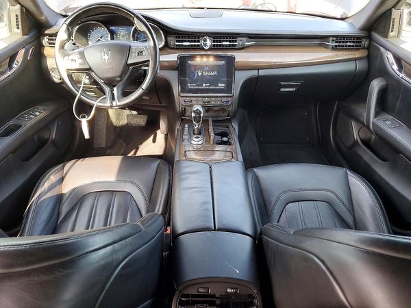 2018 MASERATI QUATTROPORTE Essence