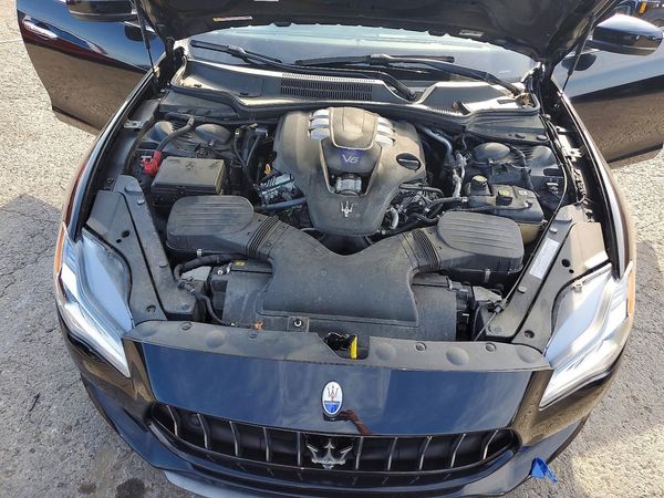 2018 MASERATI QUATTROPORTE Essence