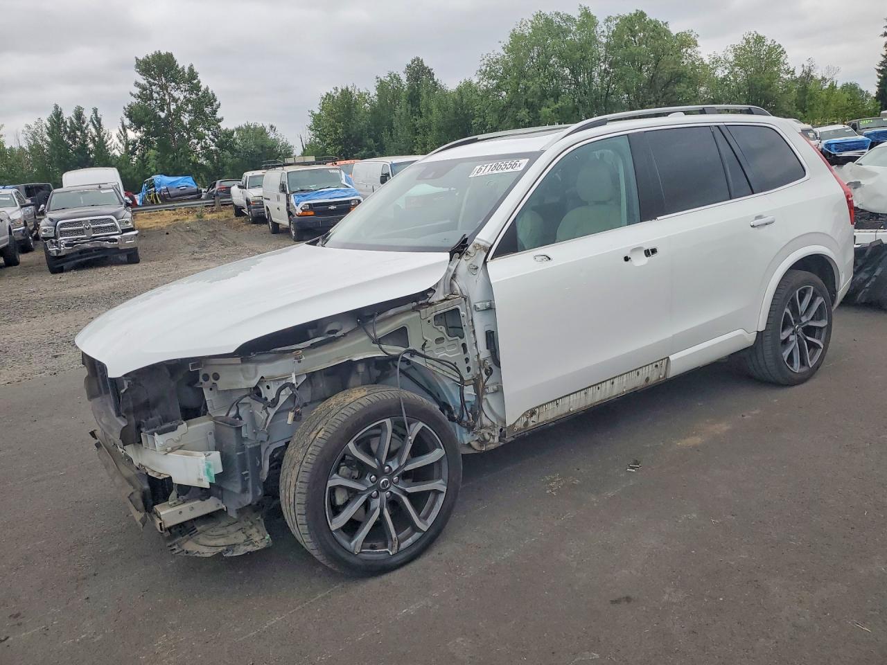 2016 VOLVO XC90 SV42 Momentum
