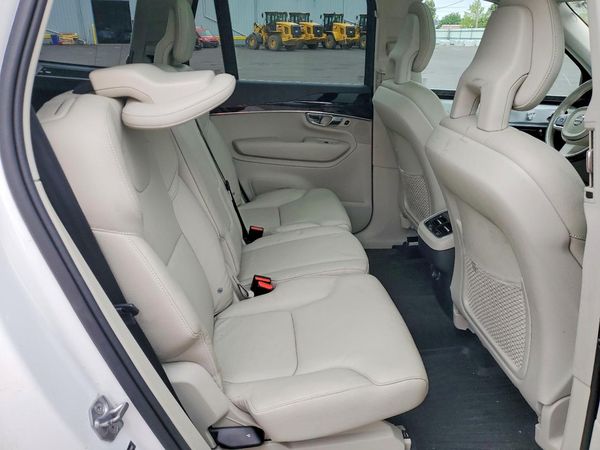 2016 VOLVO XC90 SV42 Momentum