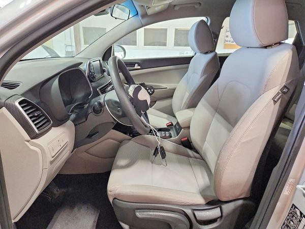2019 HYUNDAI TUCSON SE