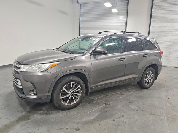 2018 TOYOTA HIGHLANDER SE/XLE
