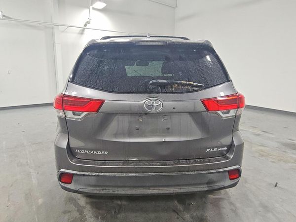 2018 TOYOTA HIGHLANDER SE/XLE