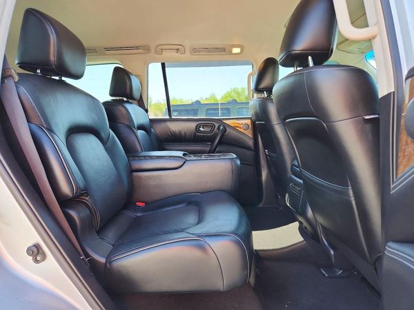 2017 INFINITI QX80