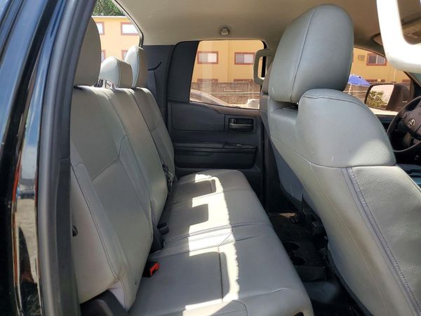2017 TOYOTA TUNDRA SR/SR5