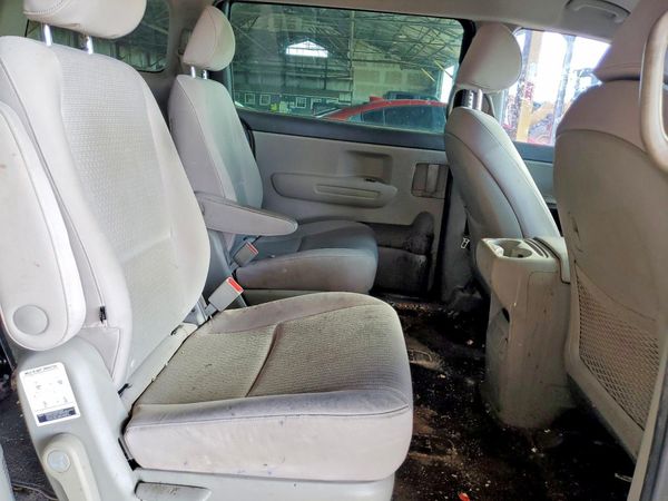 2016 KIA SEDONA L - Low level