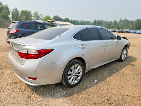 2014 LEXUS ES 300h