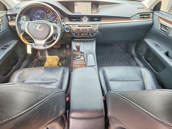 2014 LEXUS ES 300h