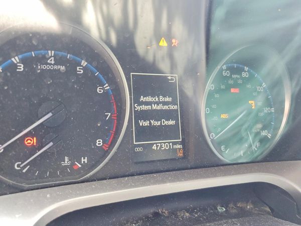2018 TOYOTA RAV4 Adventure/XLE — ODOM
