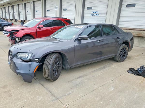 2016 CHRYSLER 300