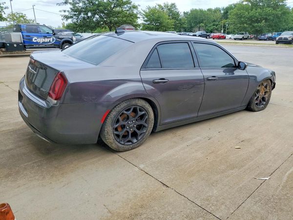 2016 CHRYSLER 300