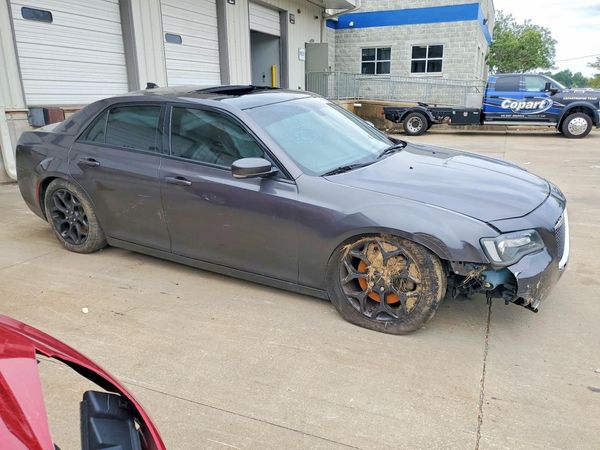 2016 CHRYSLER 300