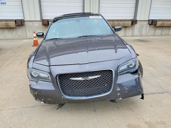 2016 CHRYSLER 300