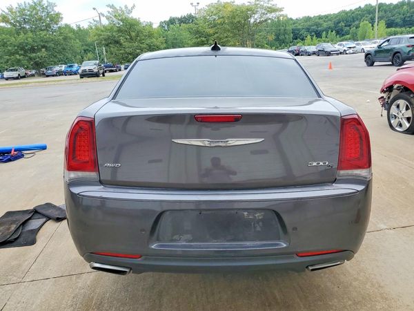 2016 CHRYSLER 300