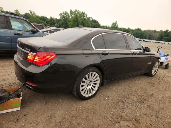 2012 BMW 750 750Lxi/Alpina B7 xDrive
