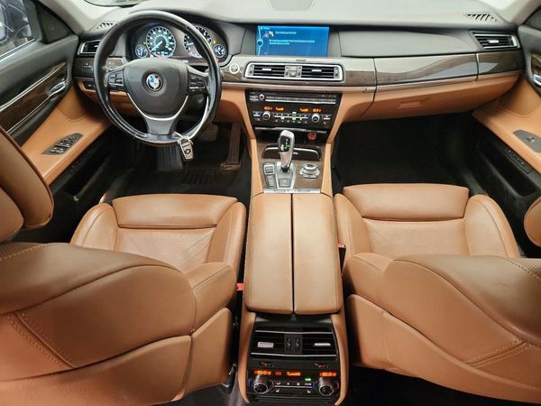 2012 BMW 750 750Lxi/Alpina B7 xDrive