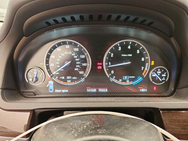 2012 BMW 750 750Lxi/Alpina B7 xDrive