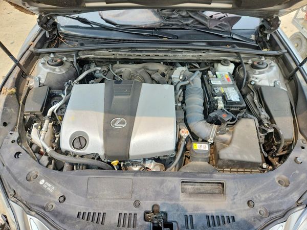2019 LEXUS ES