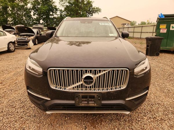 2017 VOLVO XC90