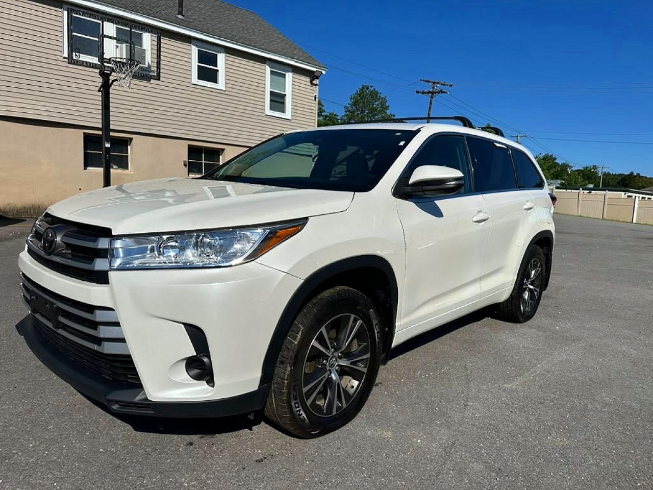 2018 TOYOTA HIGHLANDER LE/LE Plus