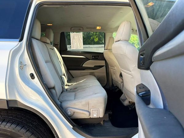 2018 TOYOTA HIGHLANDER LE/LE Plus