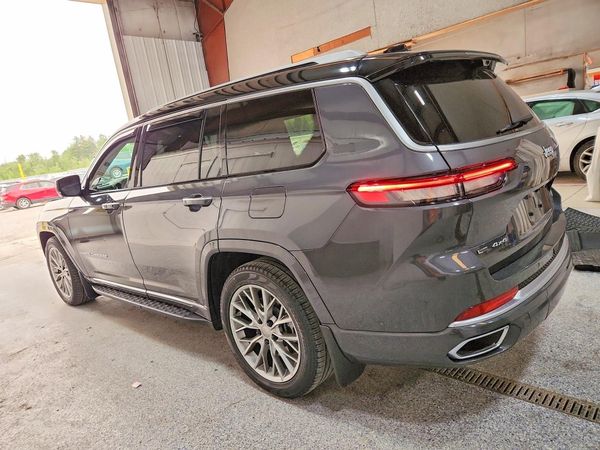 2022 JEEP GRAND CHEROKEE Summit