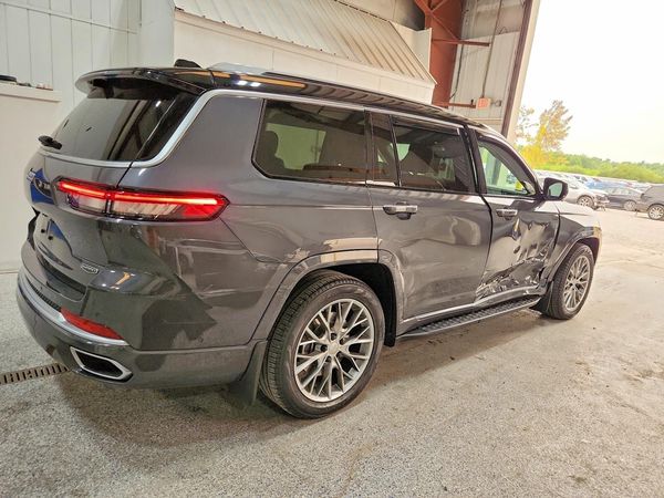 2022 JEEP GRAND CHEROKEE Summit