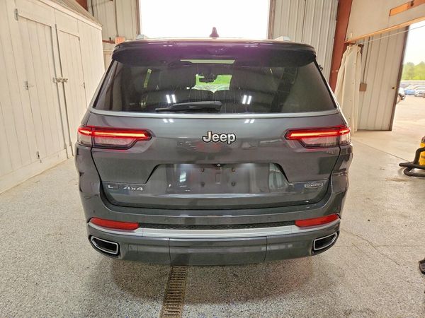 2022 JEEP GRAND CHEROKEE Summit