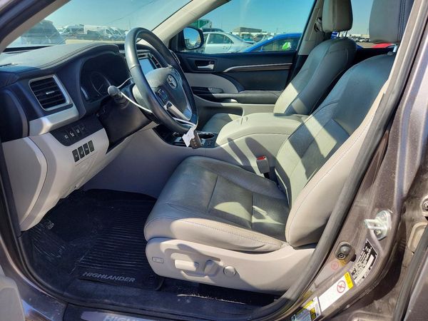 2016 TOYOTA HIGHLANDER Base/Hybrid