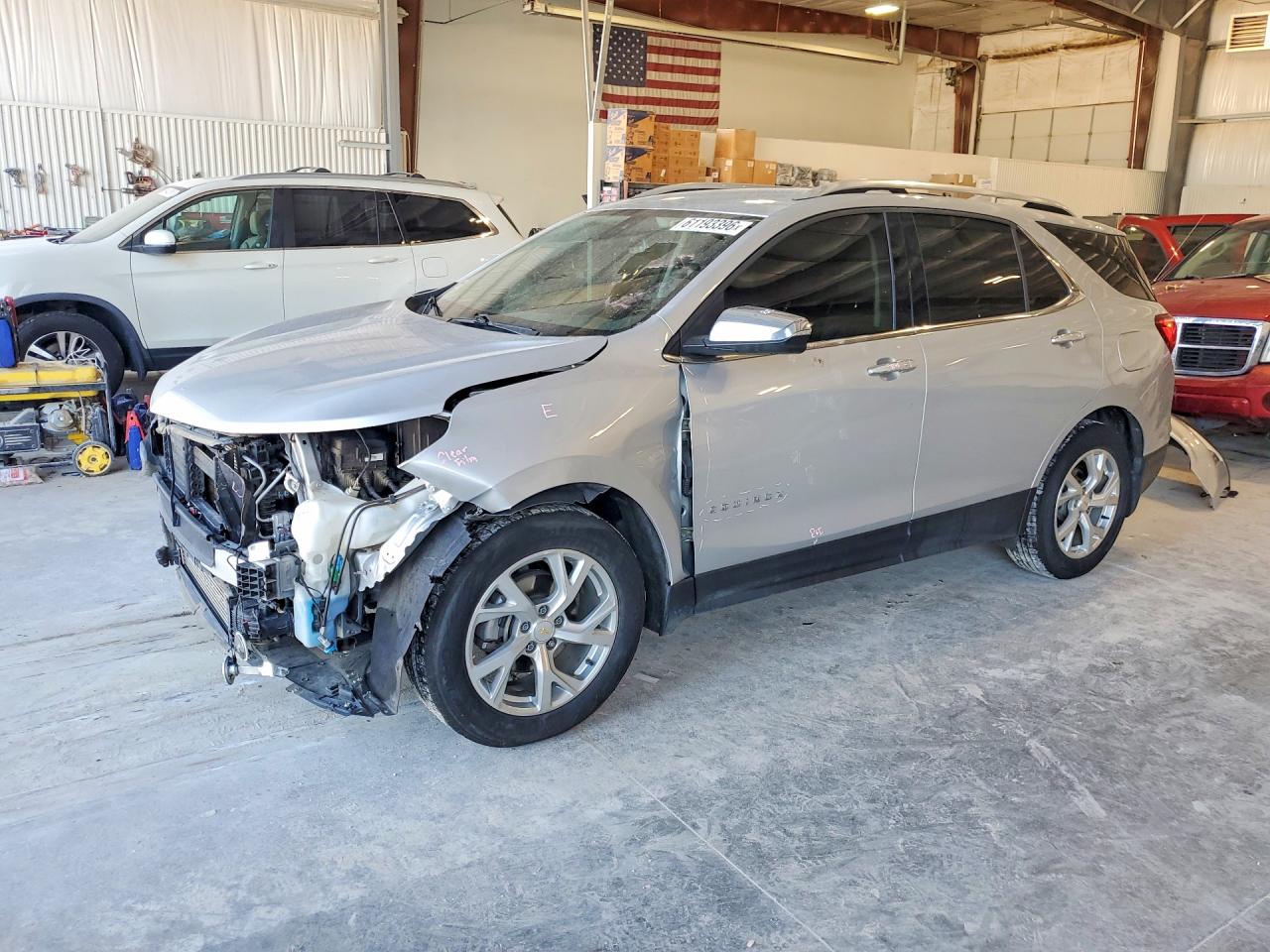 2018 CHEVROLET EQUINOX Premier (1LZ)