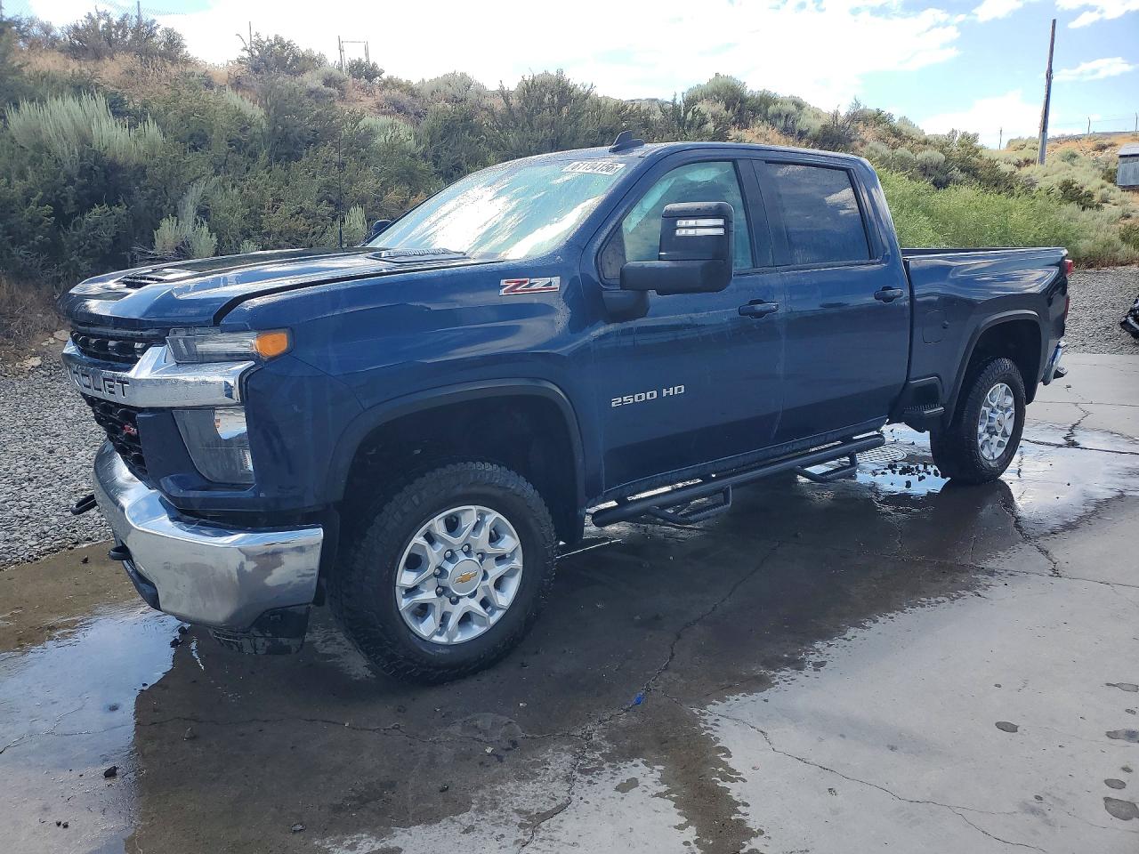2022 CHEVROLET SILVERADO LT — Front 3/4